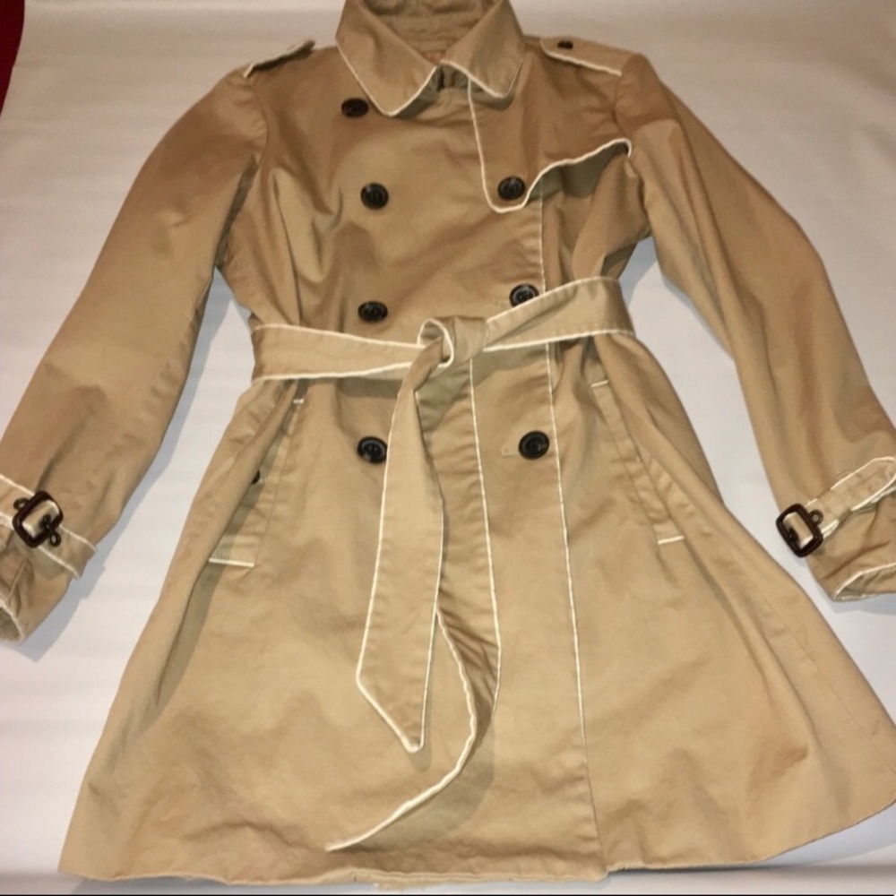 GAP trenchcoat